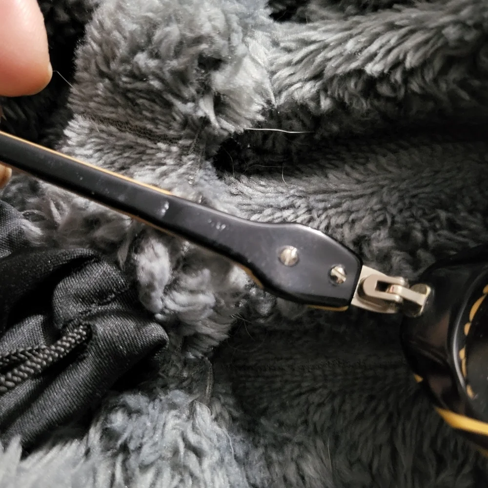 VINTAGE WOMANS Y2K GUCCI SUNGLASSES